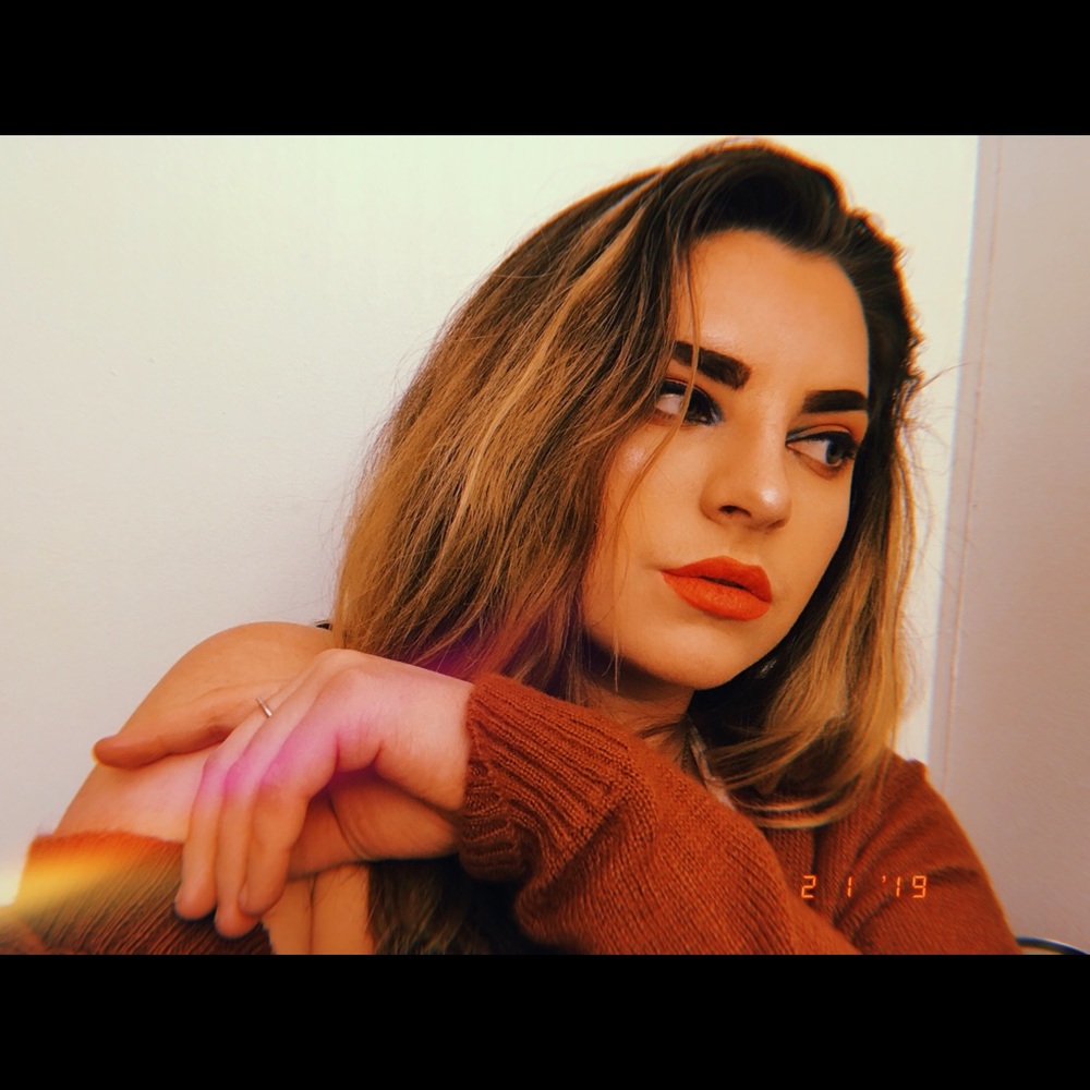 Meet your Posher, Katelyn